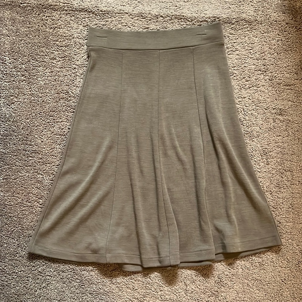 Banana Republic skirt, size 0, color taupe
